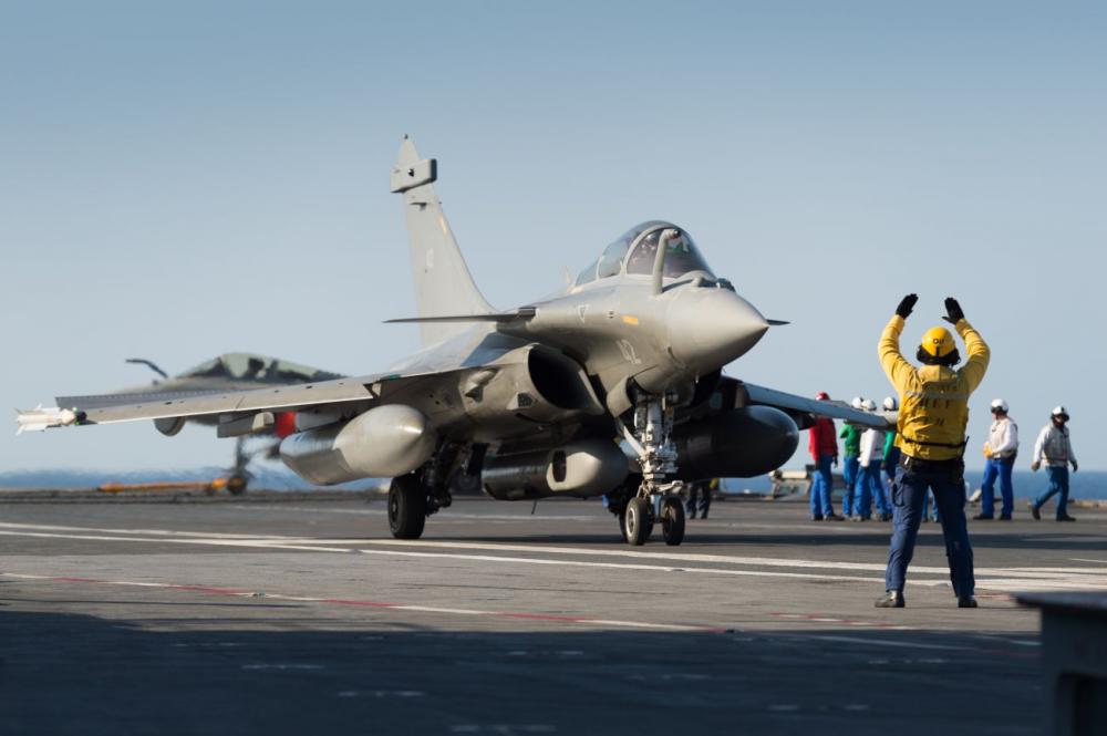 OpexNews's tweet photo. En parlant de la #Libye, n'oublions pas... https://t.co/ZTWhDhBzuH #RecoNG #Rafale #DGSE https://t.co/fOEGNWVAg9