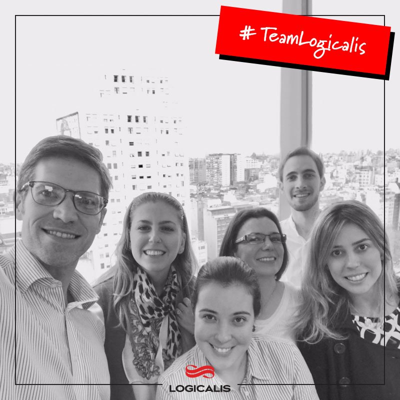 LogicalisLATAM's tweet photo. Un, dos, tres...¡selfie! 
#BuenLunes con nuestro #TeamLogicalis Legales Hispanoamerica! https://t.co/wx7NyiSSMD