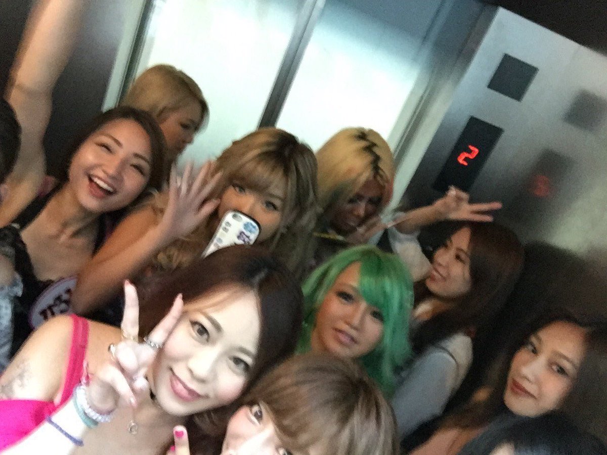 Teamsef まなみ この間みんなで頑張ってきました これから放送されます 私がだいぶ足でまといになってしまった事が心残り ｺﾞﾒﾝﾅｻｲ Bazooka スカパー パラパラ選手権 Djboss ユーロビート パラパラ パラパラオールスターズ Sefdeluxe