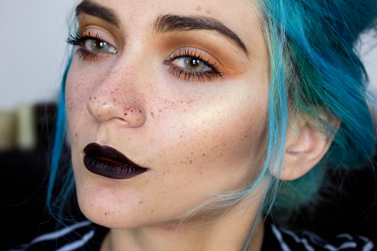 evas_place's tweet photo. New makeup tutorial :) 
https://t.co/xgcZVdfakL
#makeup #makeuptutorial #orangemakeup #nyxcosmetics #highlight #turquoisehair #makeuplook https://t.co/5xJgq657k4
