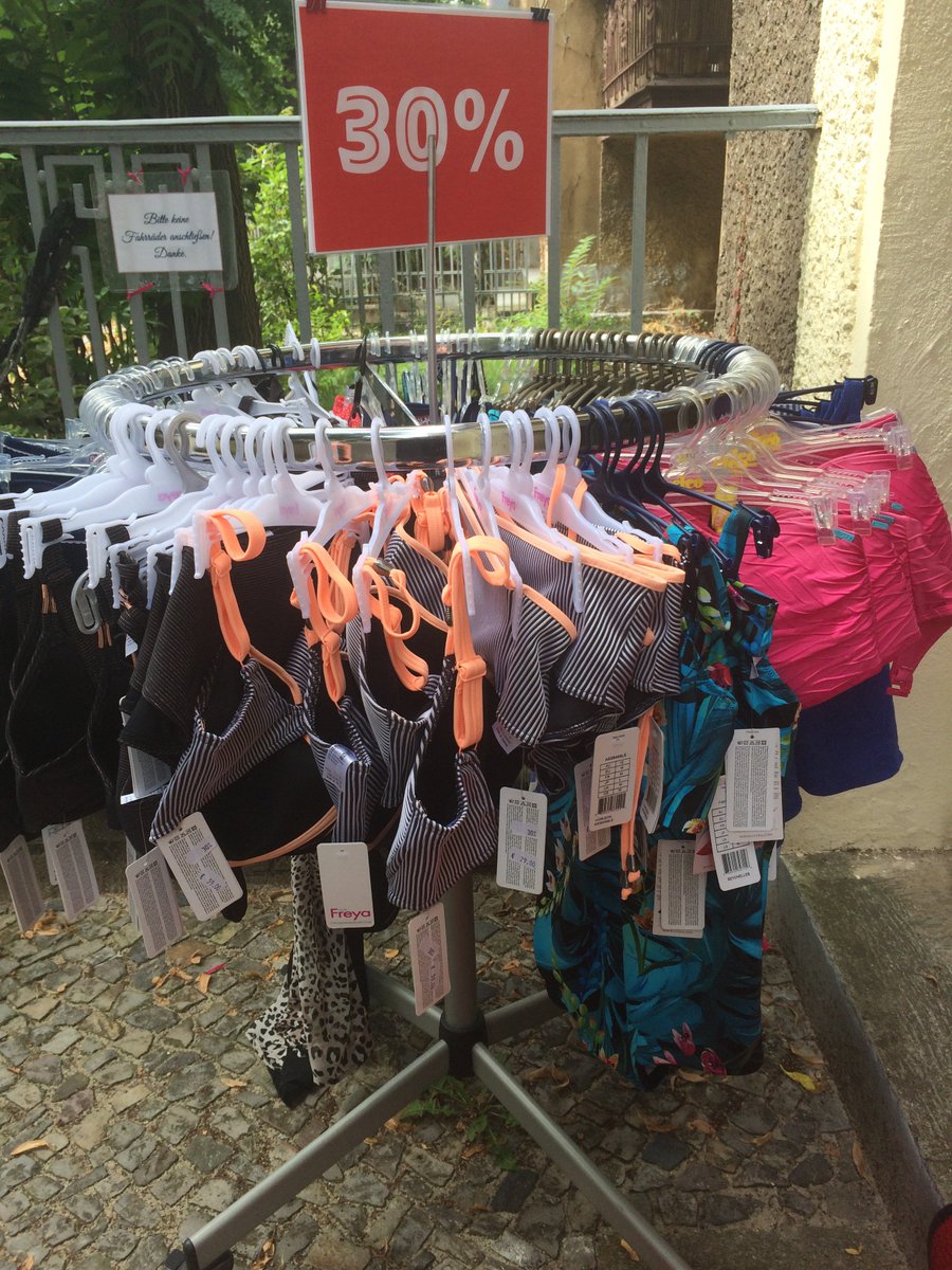 Brafinette's tweet photo. Für alle, die noch einen #bikini brauchen, wir haben vieeel reduziert! #bikiniseason #großecups #swimsuit https://t.co/BdonCwL3JA