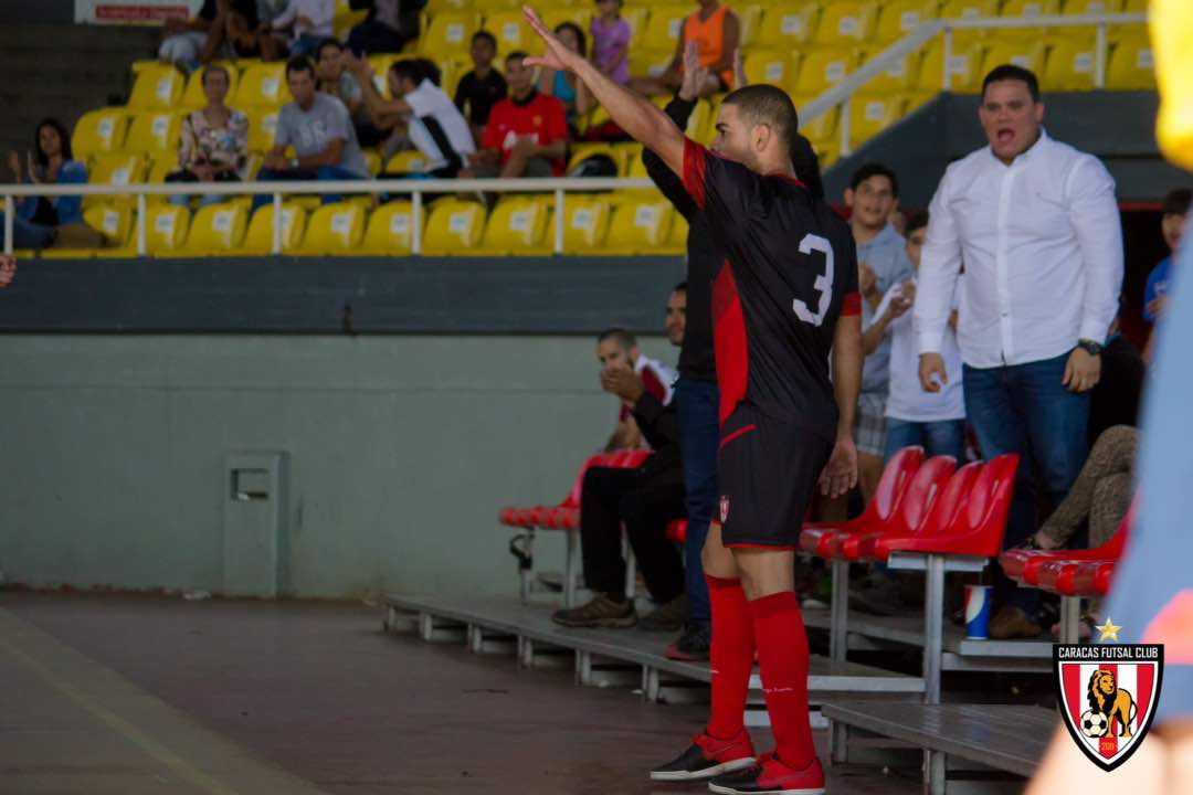 CcsFutsalClub's tweet photo. #LFSV | "Wilmito" Cabarcas viene entonando la mira: 2 goles y 2 asistencias en los últimos dos partidos.

¡Y HASTA DEDICÓ EL GOL! 😍 https://t.co/FFSRLGyKDo