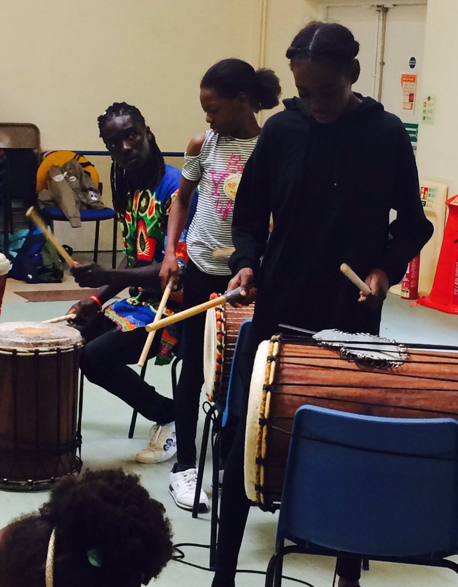 Akaraaka's tweet photo. .@AkomaAsa summer school off to a strong start. Serious drumming instruction with Mohamed Gueye #djembe #dunun #koukou https://t.co/2rfWeSnmsb