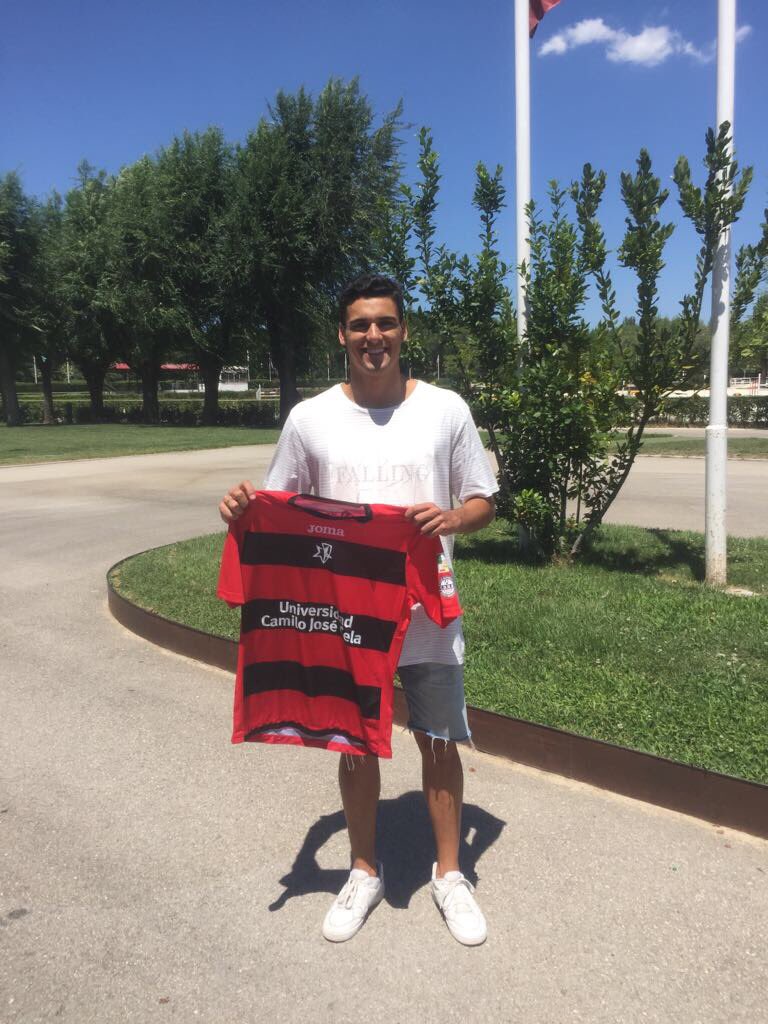 InterdeMadrid's tweet photo. Gustavo Berraco (@gus_bs92) , mediocentro procedente del Talavera, nuevo fichaje del @interdemadrid. ¡Bienvenido! 😉 https://t.co/3fC55h72Vq
