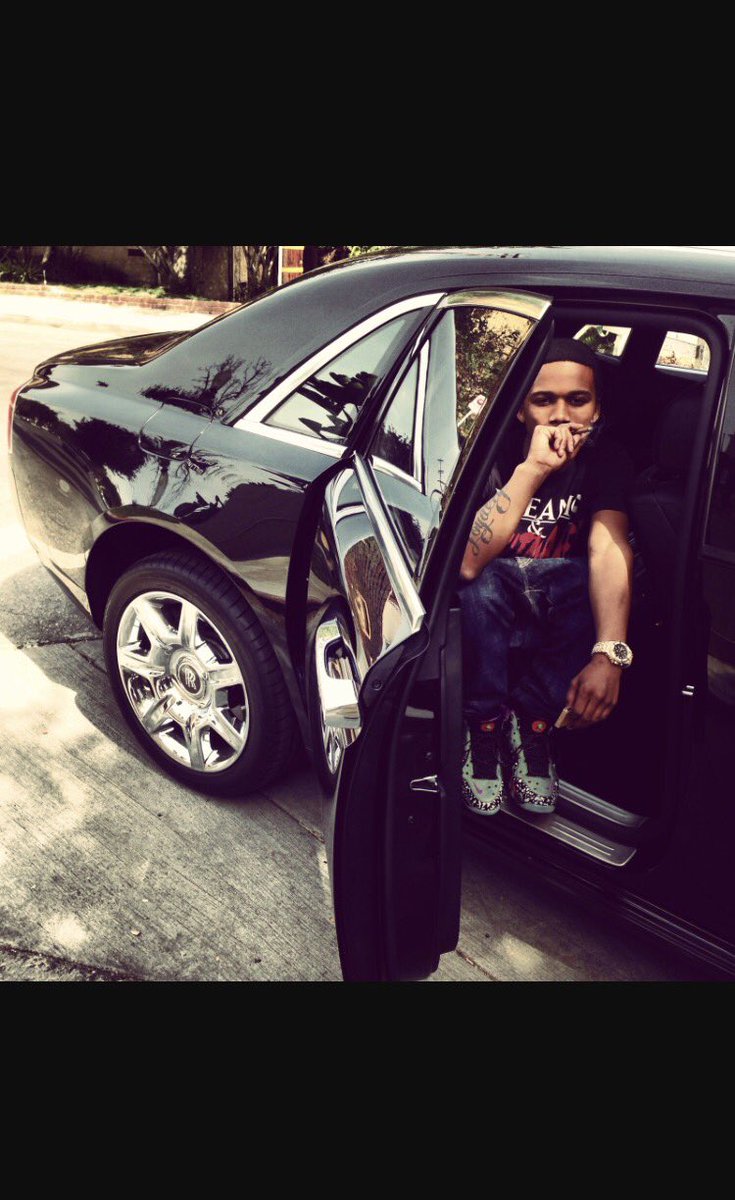 Ethan_Renfrew30's tweet photo. 😕 long live snupe.. @RIPSNUPE__ https://t.co/bbe4lqDlkU