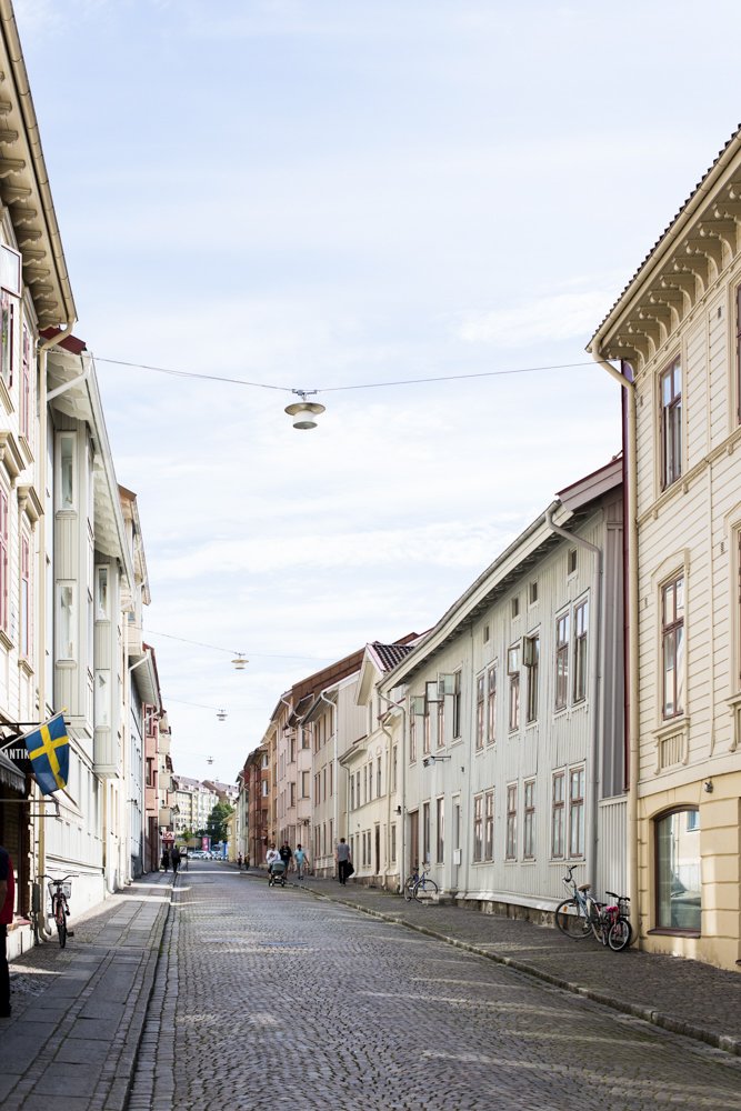 'Stylish, serene and warmer than a freshly baked cinnamon bun' - read our <a href="/suitcasemag/">SUITCASE</a> guide to #Gothenburg now! bit.ly/2vQzT30