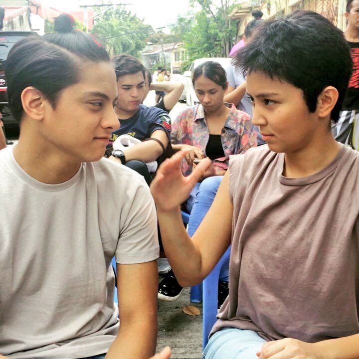 zeirk08's tweet photo. "alam kong maganda tong girlfriend ko pero hindi ko naman akalaing gwapo din pala to" hahaha! #LaLunaSangreHinala #triyo https://t.co/xxzQsZKb5C