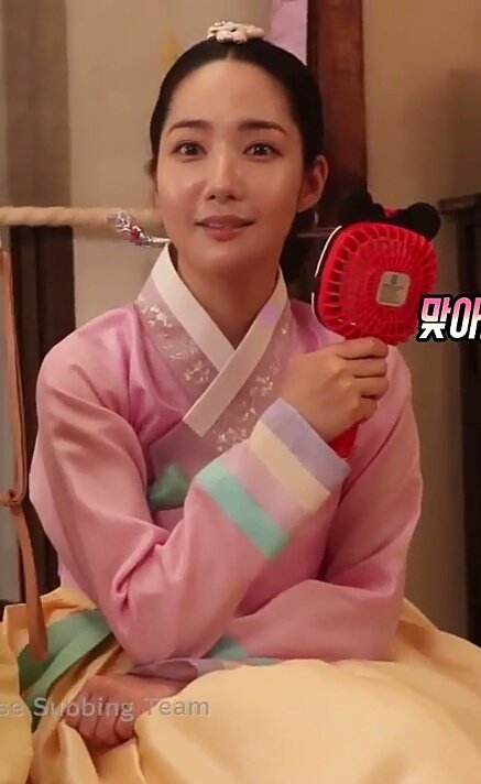 DFfD6SuUIAIs69G.jpg:large