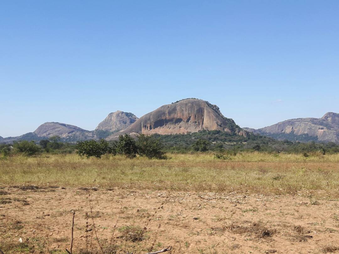 ZBCNewsonline's tweet photo. Check out the beautiful mountains of Mataga in Mberengwa! https://t.co/UEM7r4dpYu