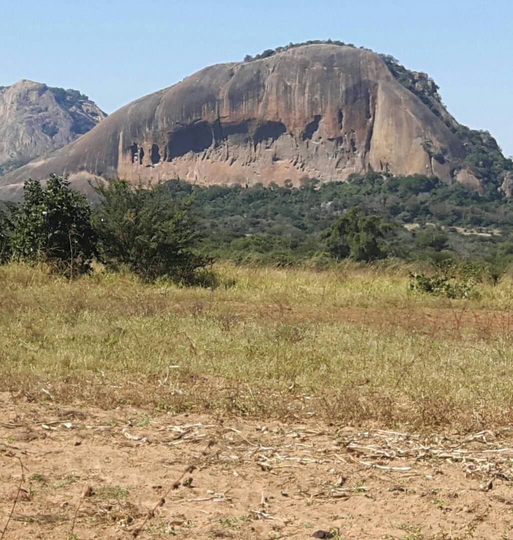 ZBCNewsonline's tweet photo. Check out the beautiful mountains of Mataga in Mberengwa! https://t.co/UEM7r4dpYu