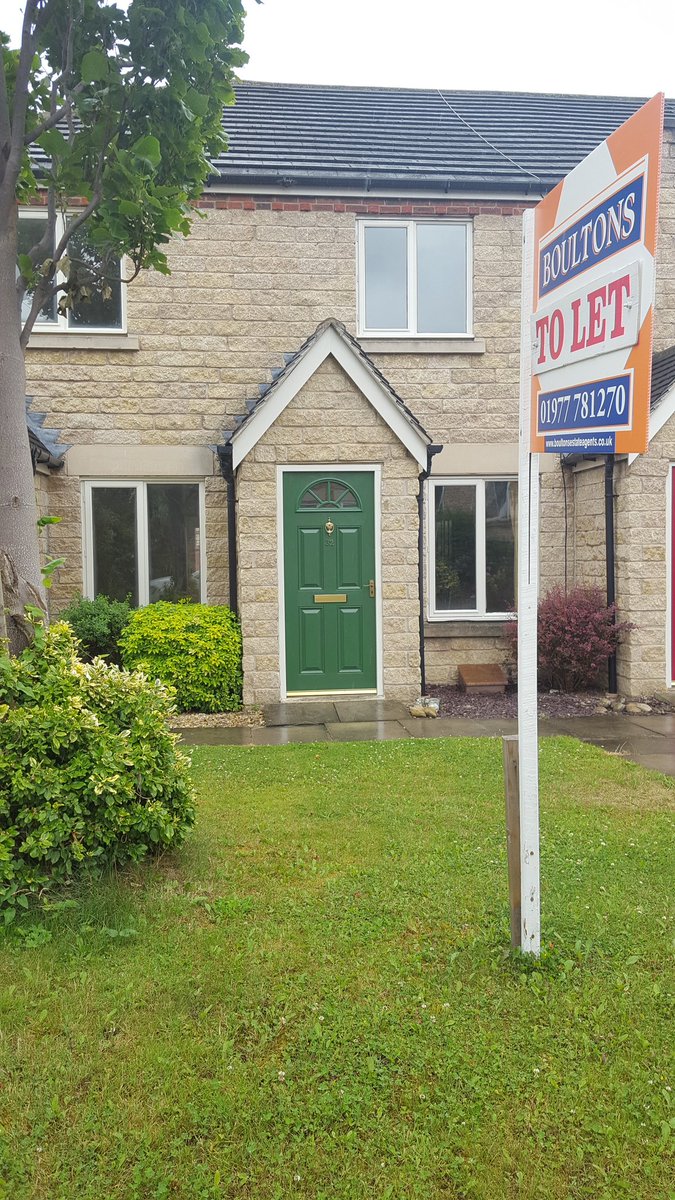 BoultonsEA's tweet photo. Roads seem quieter this morning! Let us know if you want us to come out to see your house! #boultons #pontefract #huddersfield https://t.co/L1Rk6JSBiC