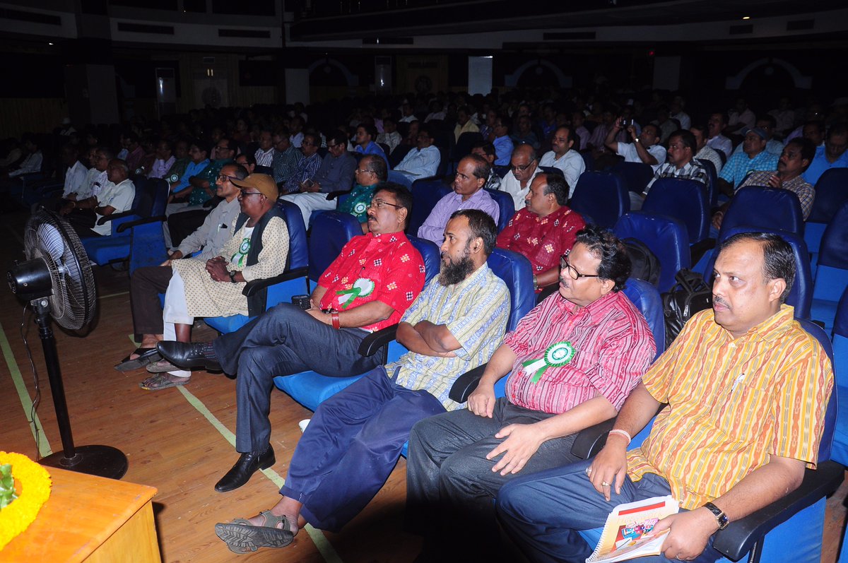DES_odisha's tweet photo. Celebration of 11th Statistics Day by DES, Odisha on 29.6.2017. Delegates and officers/ officials of DES present in the meeting. https://t.co/fHmHZyG88v