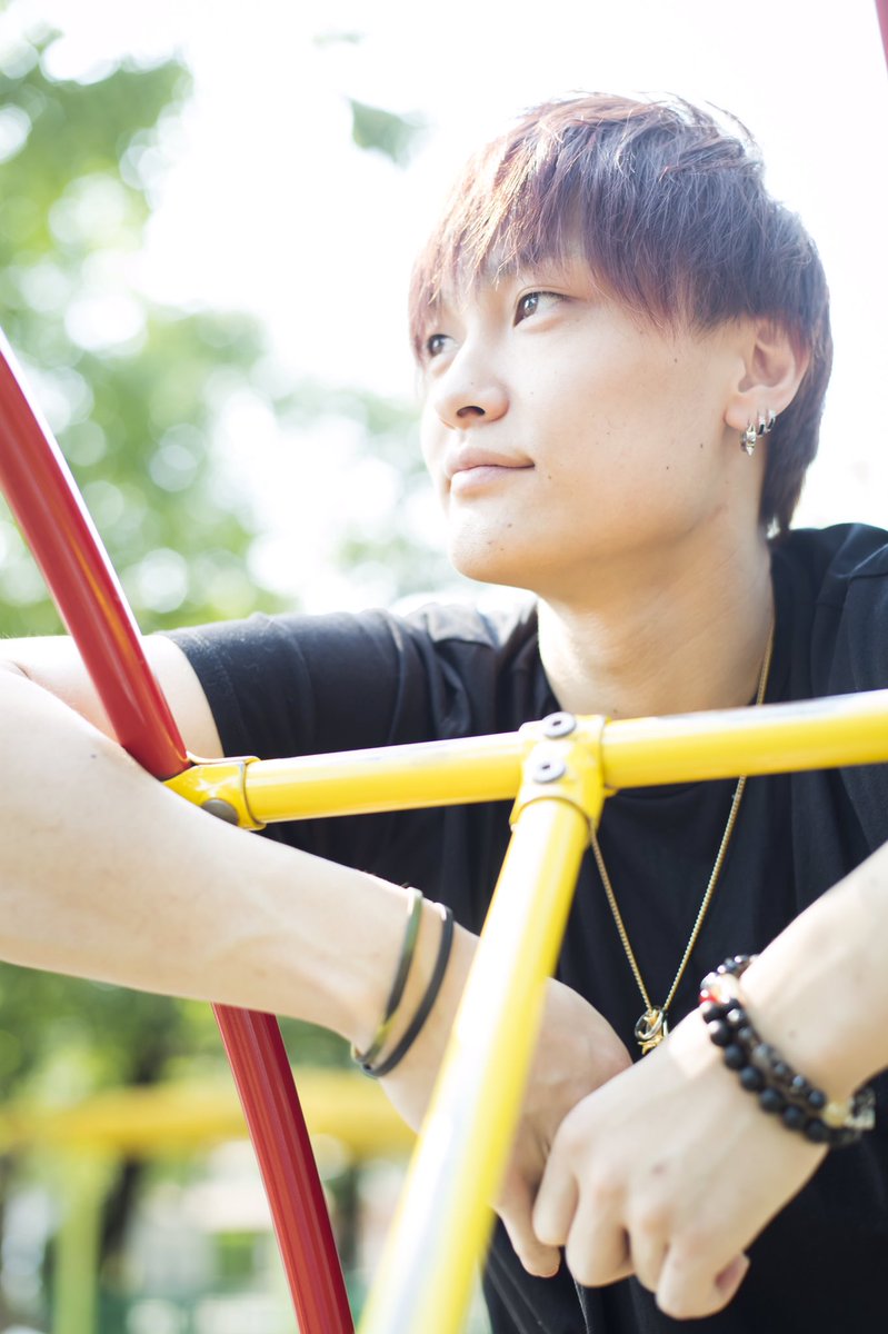 25日発売の月バスでは、宇都直輝選手の独占インタビューを掲載。バスケのことからプライベートなことまで、たっぷり語っていただきました。公園で撮影したステキな写真のみならず、幼少期のお宝写真も！富山グラウジーズや宇都選手ファンの皆さん、お楽しみに♪#月バス #グラウジーズ