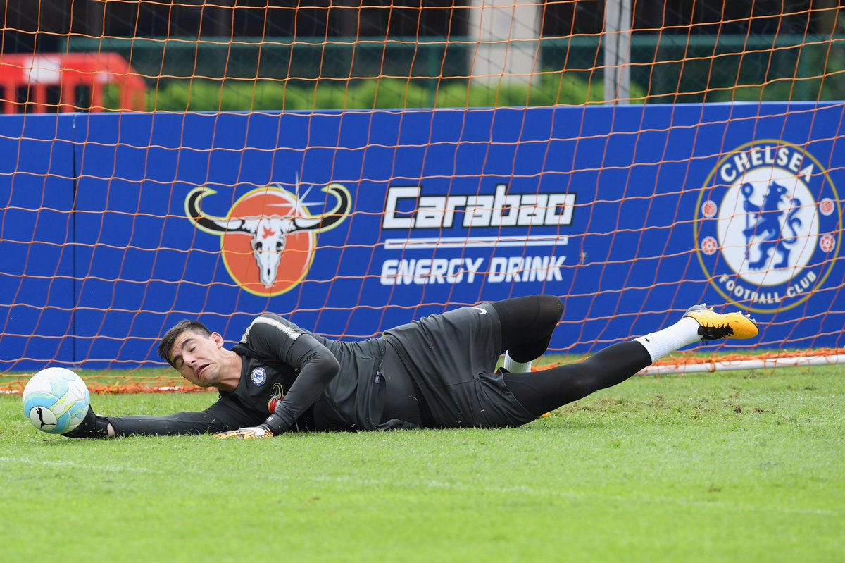 ChelseaFC's tweet photo. .@thibautcourtois 👏 #CFCTour https://t.co/Ewx3fnzJ30