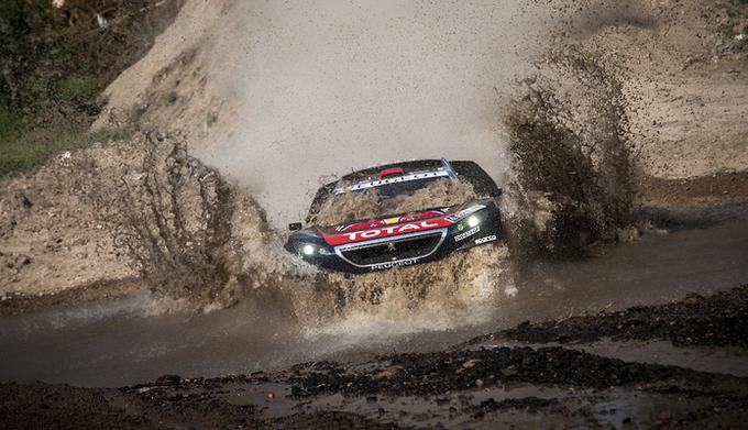 peugeotpolska's tweet photo. #SilkWay2017 dla #Peugeot! Cyril Despres zwycięzcą Rajdu Jedwabnym Szlakiem, brawo! #WeLoveDust https://t.co/haWxNiZPAY https://t.co/o59N6Kkb1s