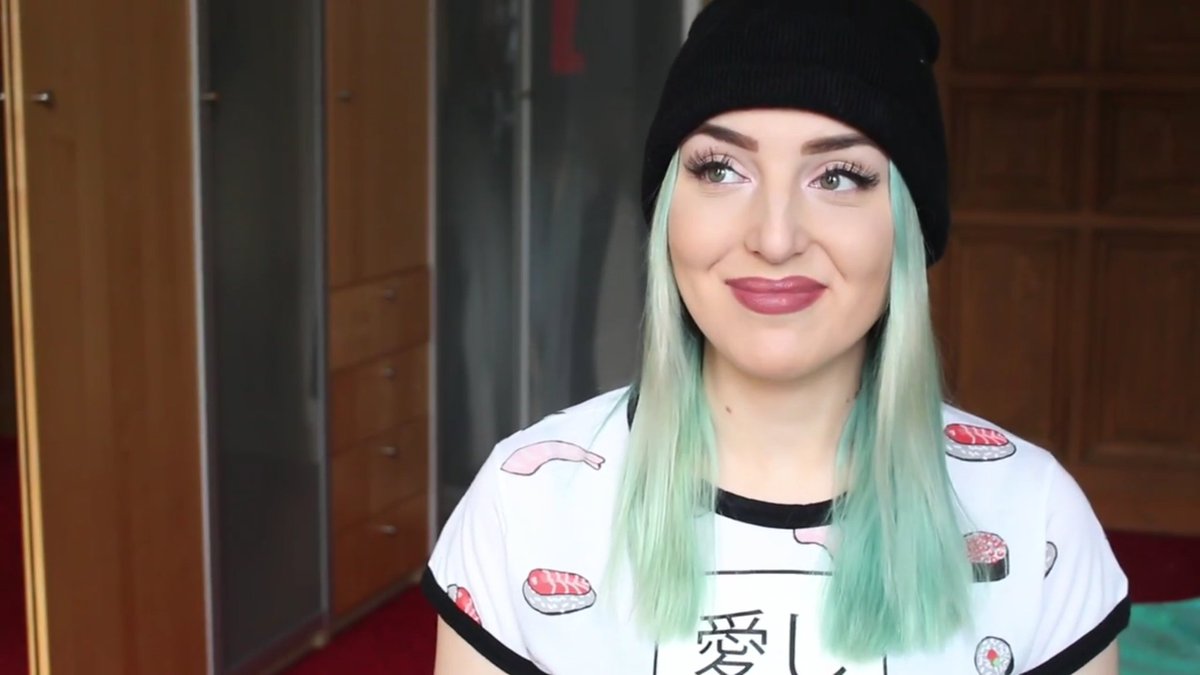 LeaDarko's tweet photo. Hey ihr, ich hab noch locker 500 Bilder von @LouyunaYT aber ich brauch Speicherplatz.
Möchte jemand welche haben bevor ich sie lösche?😊 https://t.co/SSadG1LG50
