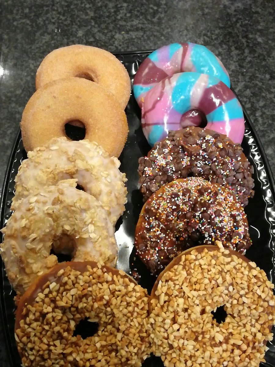 DsNuts_SA's tweet photo. I hope you're ready @Nick_Frost, 10 of the 13 ready to be delivered to you 🍩🍩 #dnuts #gourmet #doughnuts #artisan #brioche #winner https://t.co/KAXikqjtVk