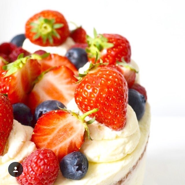 procrastibaking's tweet photo. Still so 'berry' much in love with this @Aldi_Ireland Summer Berry Bake!! https://t.co/RIJp8f6kVc #addsomealdi #ad https://t.co/0r5H4rlwII