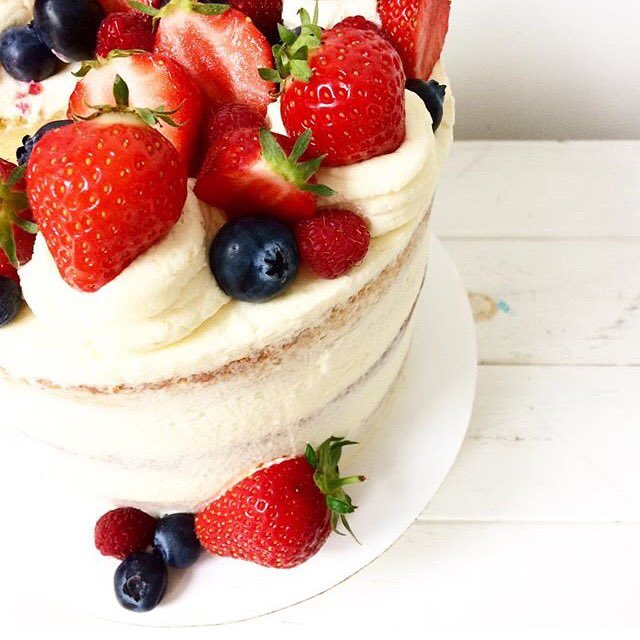 procrastibaking's tweet photo. Still so 'berry' much in love with this @Aldi_Ireland Summer Berry Bake!! https://t.co/RIJp8f6kVc #addsomealdi #ad https://t.co/0r5H4rlwII
