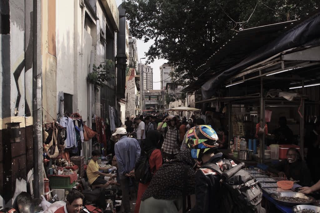 afiqkerom's tweet photo. Street Photography 23/7 https://t.co/nZbN5XyOzc