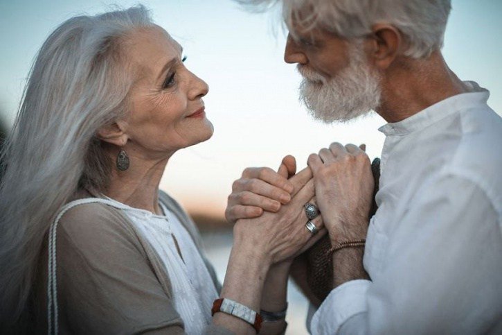 MillennialMagzz's tweet photo. Russian Photographer Captures The Eternal Love of This Elderly Couple Will Make You Want To… https://t.co/ThB8WKcYs2 https://t.co/F3QN444DuK