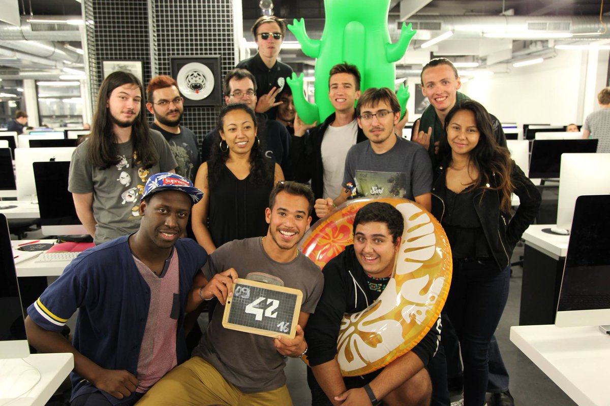 P4Human's tweet photo. @42born2code une école pas comme les autres 👉 https://t.co/kaNNmXSvXV #YourFutureInYourHands https://t.co/DnEjxwx9yg