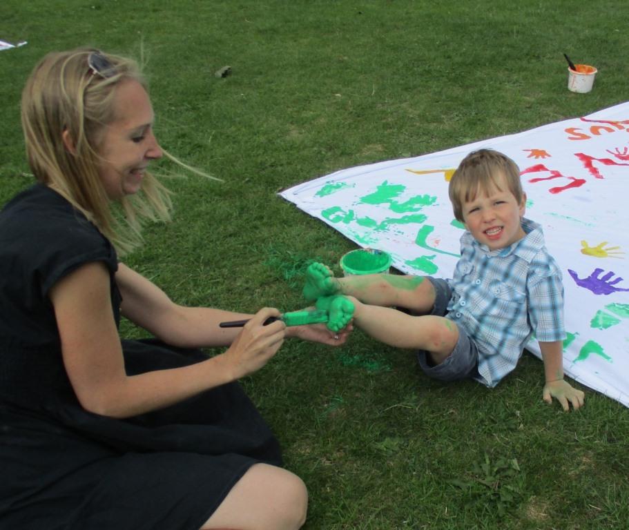 BathnesParks's tweet image. So near you can almost taste it... free Family Play @BathPlayProject @wpaplay @MumsnetBath @bathmums @keynshamvoice @SomGuardian