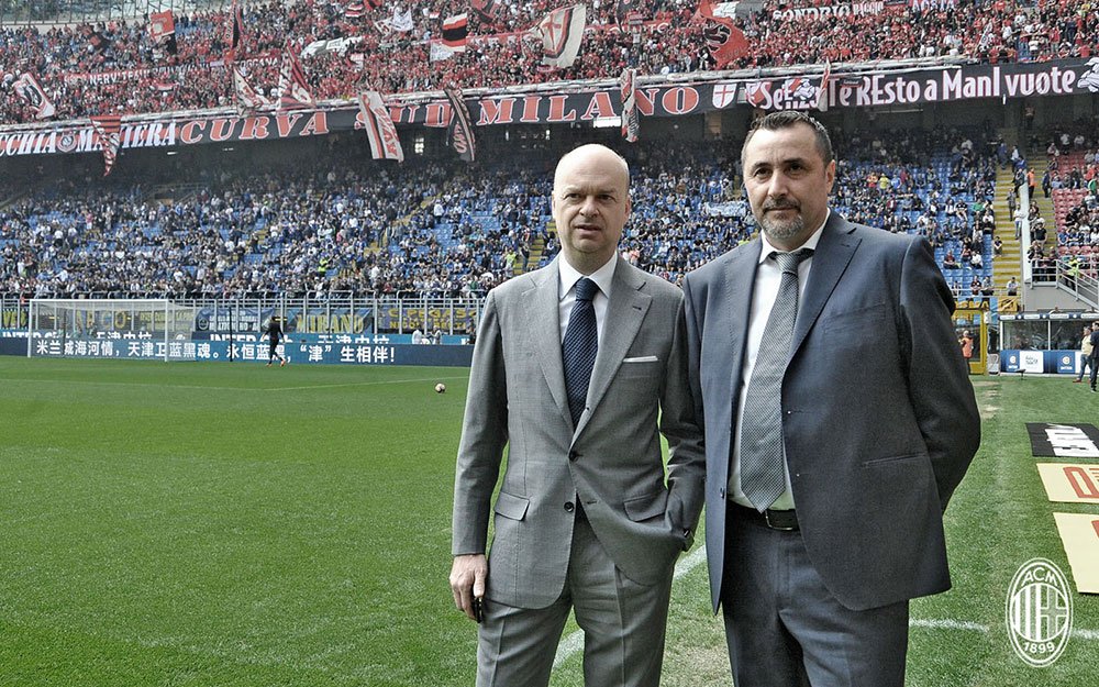 RossoneriMondo's tweet photo. Fassone and Mirabelli delayed an announcement about Nikola Kalinic. They want to evaluate their other option (Aubameyang) before signing him https://t.co/Xt4hW9T2Go