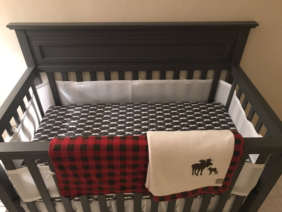 THELogieBear's tweet photo. Waylon's baby crib, slowly but surely gettin the room together! https://t.co/kbcGyiMwpe
