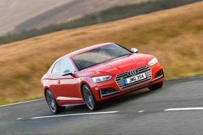 AUTOiNews's tweet photo. Best - Seller Status for #Jaguar E-Pace SUV? https://t.co/R8YDrvwgE1 #Cars #Driving https://t.co/q8mWnAIx20