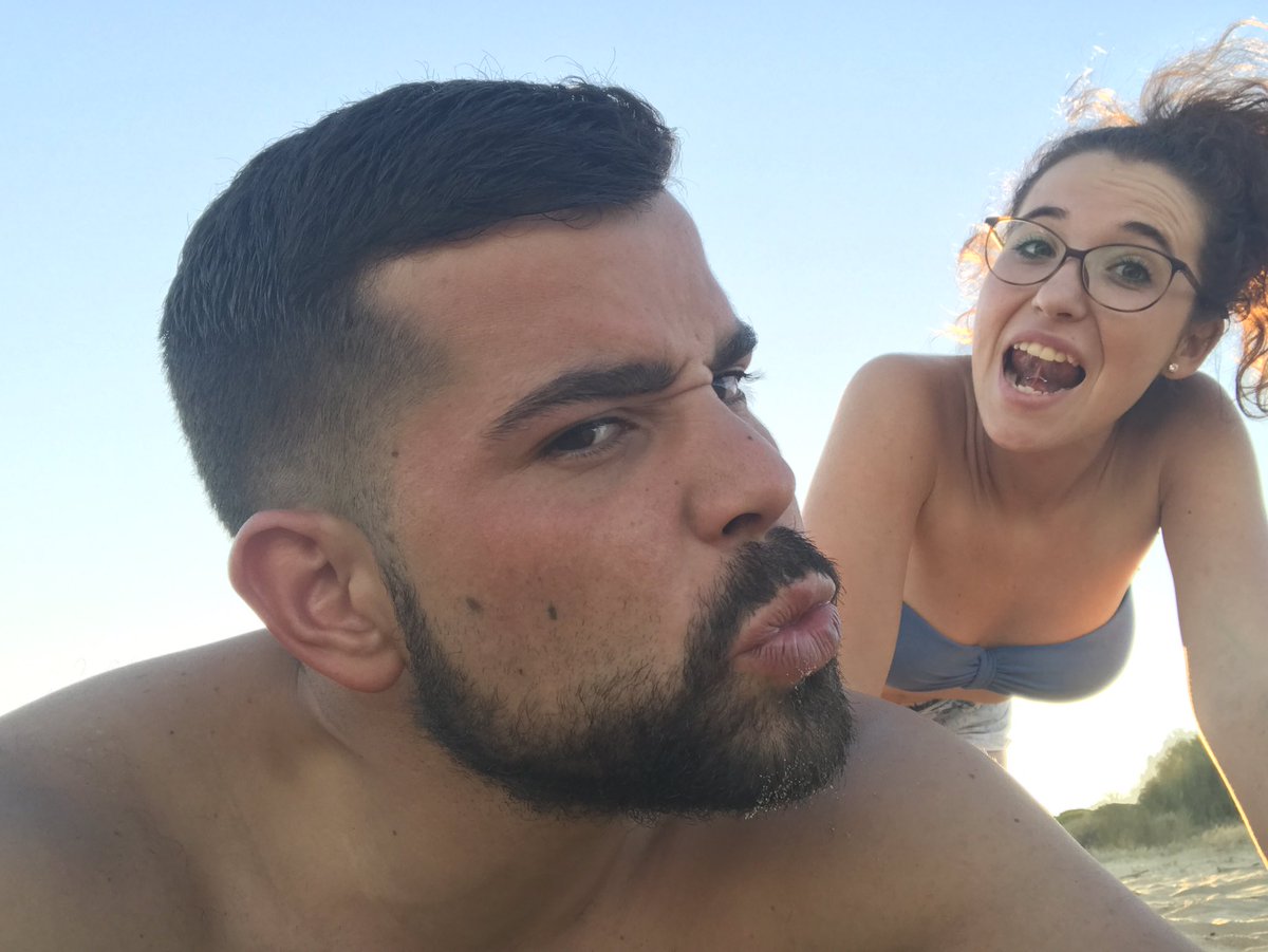 93Espejo's tweet photo. Sólo los dos sabemos la falta que nos hacemos. Te amo vida mía! @manuwillo #SiempreContigo #JuntosSomosMas #Huelva #Portugal https://t.co/3vqh03DLpS