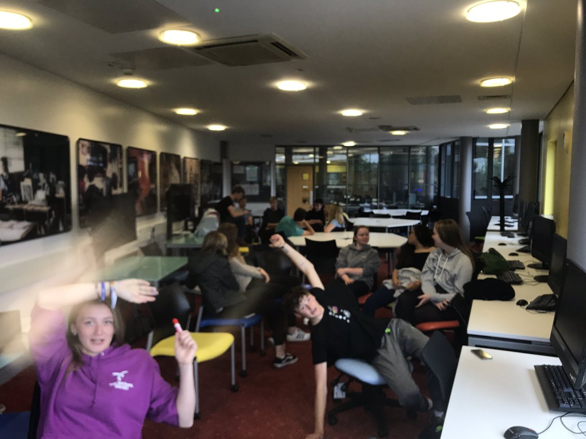 dmorgs1196's tweet photo. @FlyingFutures @NCS Social action planning on the go! #teamG8 #yorkstjohn https://t.co/mJEVOk7u84