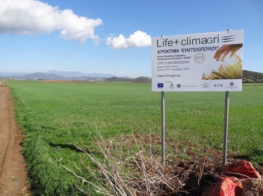LIFEProgramme's tweet photo. European farmers could remove 200 M tonnes of CO2! That's what #LIFEClimAgri project said to the @EP_Agriculture 🌱 https://t.co/4zbfQ64ugX https://t.co/GFzg6FlAE4