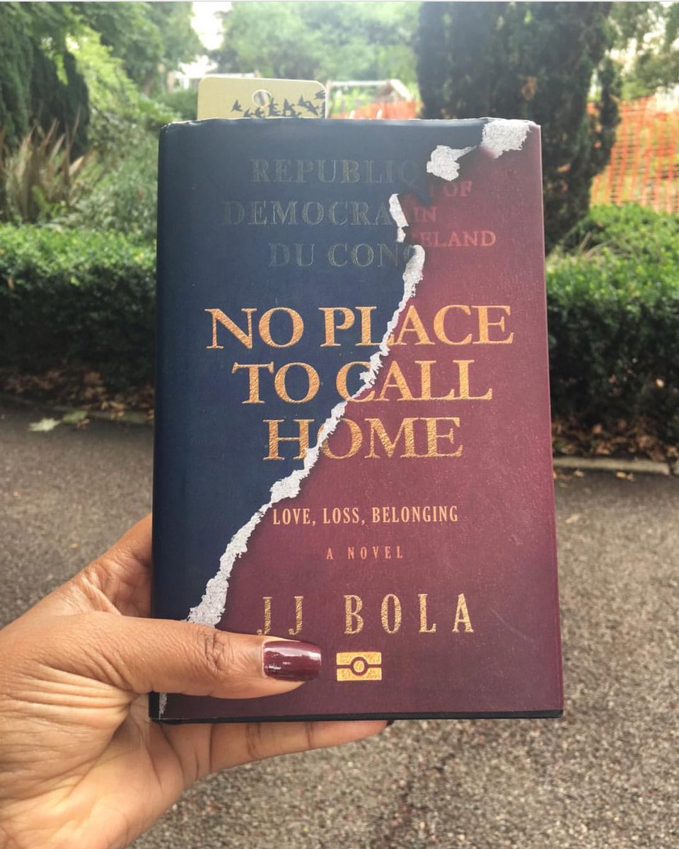 VisiterlAfrique's tweet photo. Il y a bientôt 2 ans, nous avons créé un hashtag pour tous ceux qui souhaitent acheter de la littérature #Afro. 👉🏾 #BooksFromVA https://t.co/XlHChytt4C