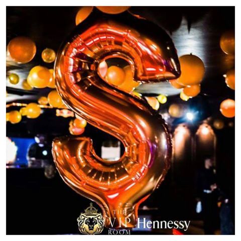 ONYX_Urban's tweet photo. #Dollar Signs Up In The AIR, Friday Night We #MADEITSTACK!
#VIPFridays https://t.co/IZFdMn92n5