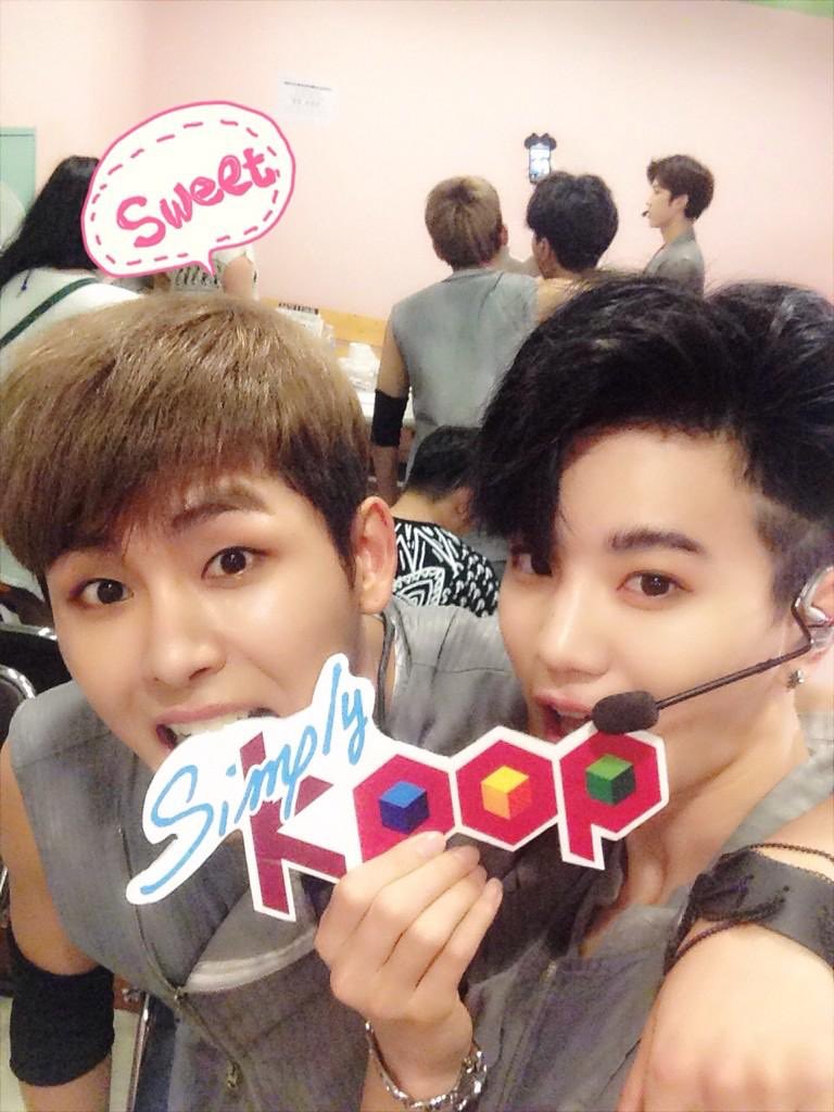 schnymph's tweet photo. @behindinfinite me (sungyeol) whenever friends find mutual. https://t.co/vDxWCp6MRX