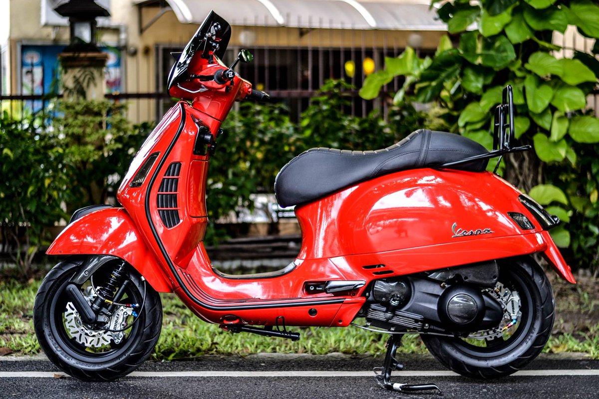 frandotw's tweet photo. Our caliper was his first option if you are considering performance plus style.#VESPA #GTS300 #MrBalon #FrandoBrakeSystem https://t.co/cw5pAwSeYb