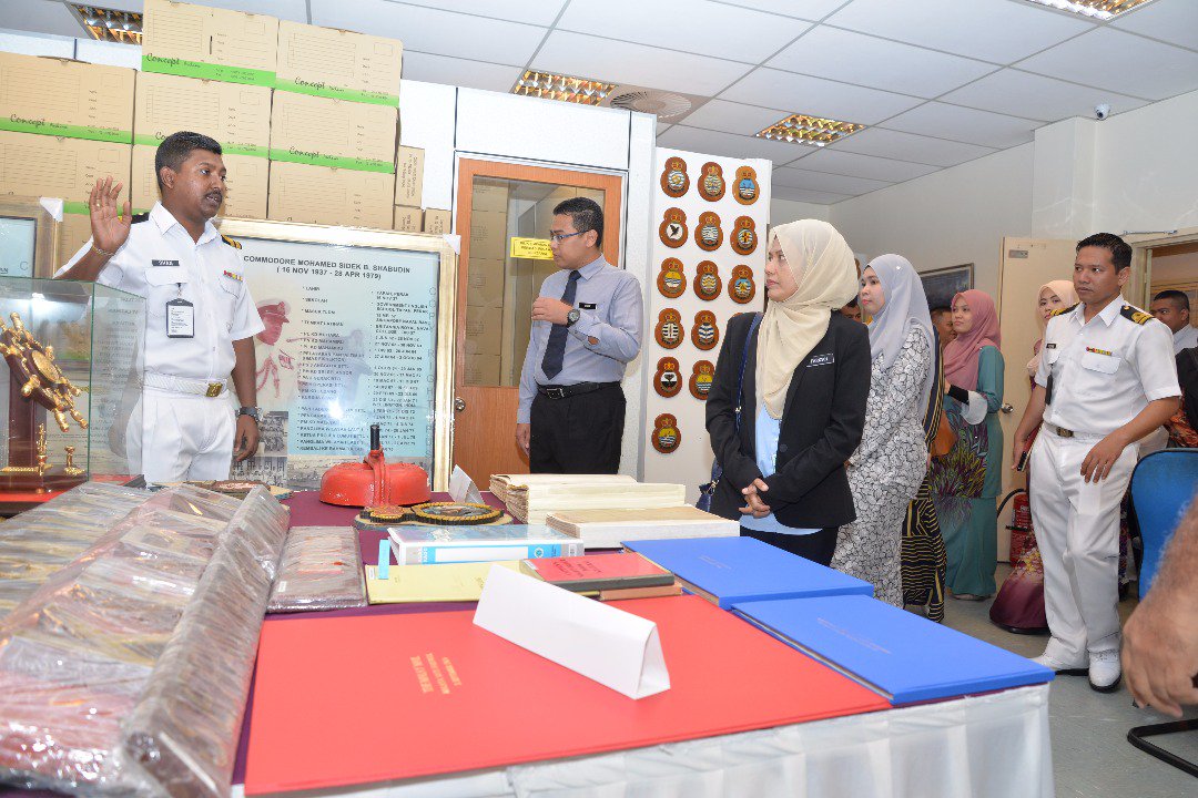 MymyusriYunus's tweet photo. Lawatan Interaktif Bahagian Kabinet, Jabatan Perdana Menteri ke PUSMAS TLDM @tldm_rasmi @pusmastldm @NatHydroCentre https://t.co/7B3hqAvilb