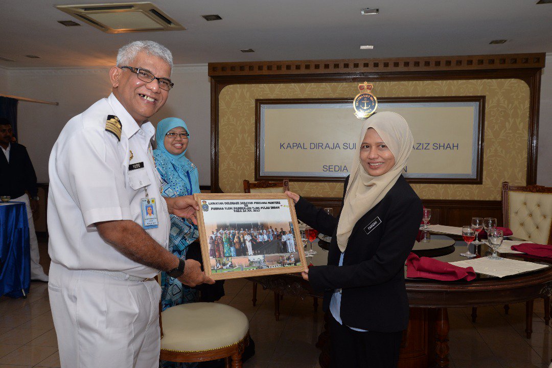 MymyusriYunus's tweet photo. Lawatan Interaktif Bahagian Kabinet, Jabatan Perdana Menteri ke PUSMAS TLDM @tldm_rasmi @pusmastldm @NatHydroCentre https://t.co/7B3hqAvilb
