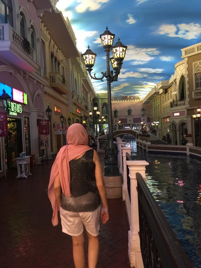 Kidneyknowledge's tweet photo. patient's happy time at shopping mall https://t.co/fHXZIuzZBB