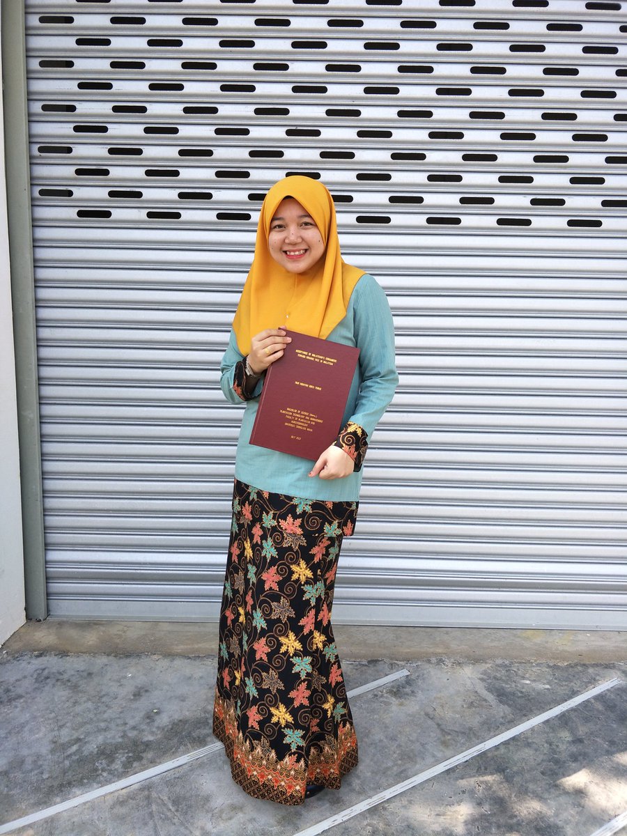 nrhhdyh's tweet photo. Alhamdullilah . ππππ
#degree
#thesis
#fypdone https://t.co/kCItJLGeJj