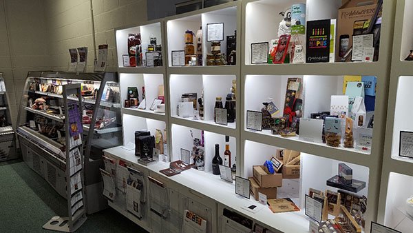 FoodDrinkWales's tweet photo. Over 250 #fooddrinkwales products @royalwelshshow @welshgovernment #foodhall https://t.co/8Jn0JIb3Z1 https://t.co/eoT4iJar26
