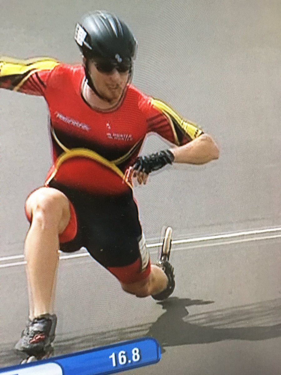 BastiSchwele's tweet photo. Nächste Medaille für #SimonAlbrecht! Silber über die 200m #Speedskating @SPORT1 @DOSB #TWG2017 https://t.co/4UoDV3bN3w