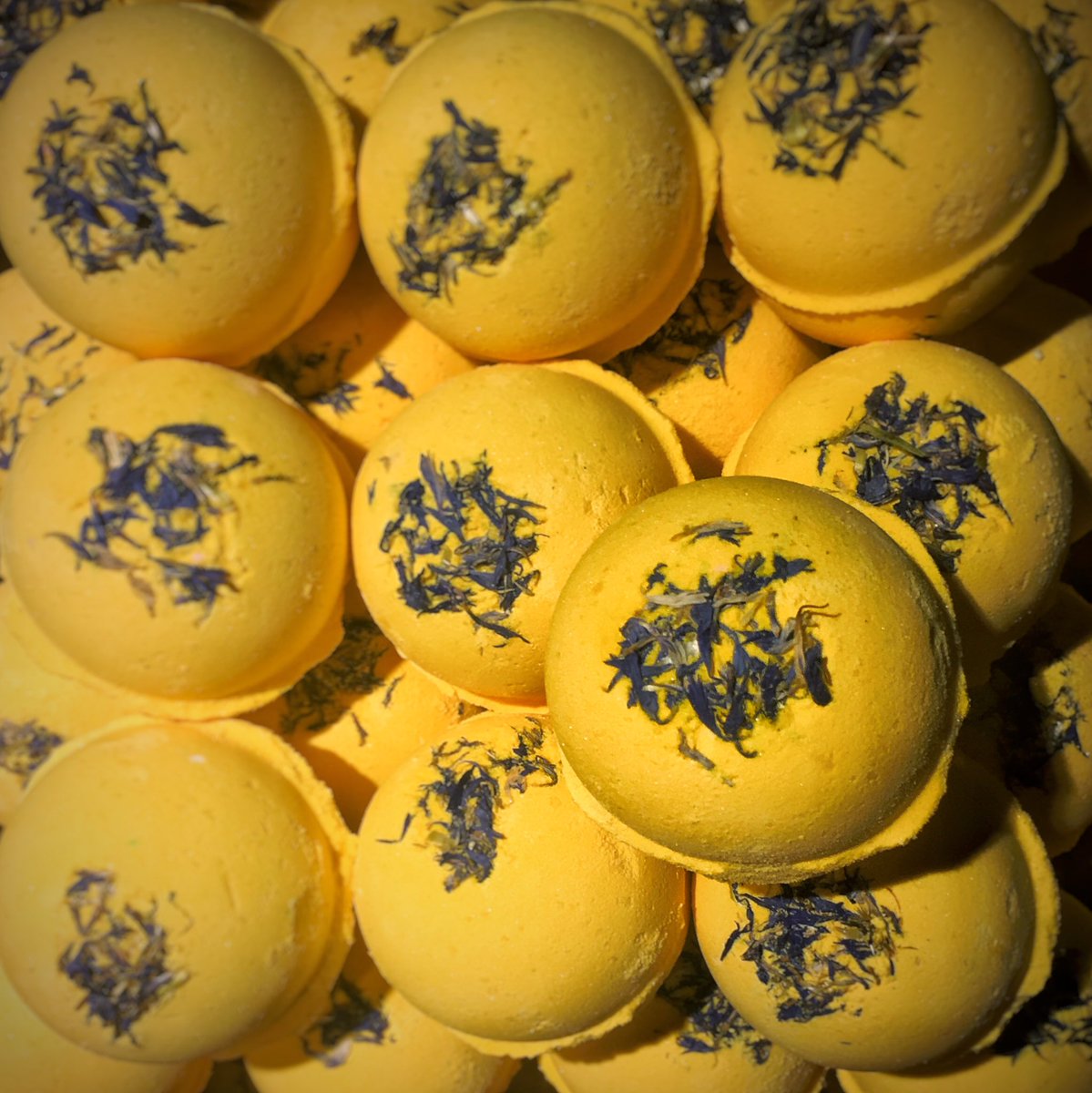 LushColchester's tweet photo. #CheerUpButtercup will bring you warm sunshine on those rainy days like today. #LemonMyrtle and #NeroliOil will brighten anyone's mood! https://t.co/pRbTx7NyKm
