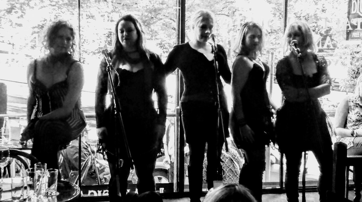 TheSliceGirlsUK's tweet photo. We had a great weekend at #TheakstonsCrime - hoping this pic from @DaveSivers captures the essence of our coolness ;) https://t.co/b5rMoX7qWc