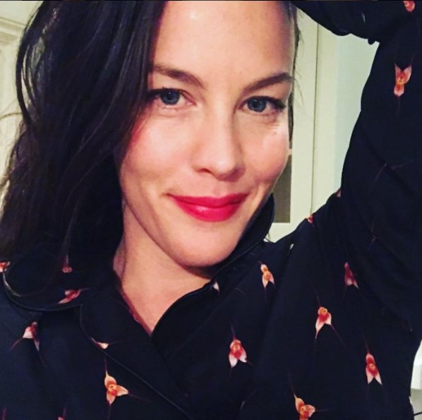 RockinsHQ's tweet photo. Beautiful @LivTyler in #rockins #silkpyjamas #monkeyprint #livtyler π΅ β€οΈβ€οΈβ€οΈ
https://t.co/NLubCVJr8K https://t.co/2ISGMSDmKD