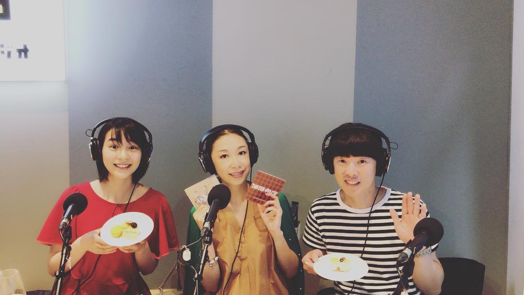 blanche_m09's tweet photo. 野宮真貴さんのインスタにのんちゃん✨
https://t.co/ZnmHBzjw54
#のん
#能年玲奈
#野宮真貴
#カジヒデキ https://t.co/7EgJmoAif4