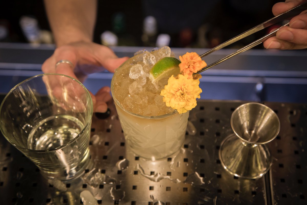 houseofmixology's tweet photo. https://t.co/2UCnyVpWZq Opinas sobre la escuela? nos interesa tanto si has sido alumno, como si nos has visitado, o simplemente nos lees 😎👌 https://t.co/o2VBPh3gAA