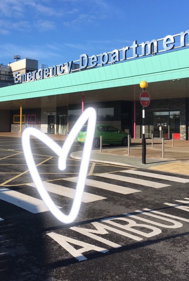 HiMyNamesKatieG's tweet photo. I have had the best 3 weeks on my NPE placement at @AintreeHospital ED! I've learnt so much and will definitely be applying for a job 🏥🌡💉🚑 https://t.co/Qe7ojrhr65