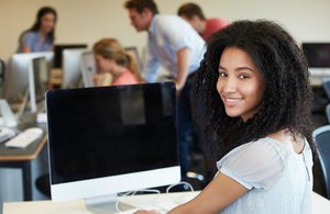 HEY_Growth's tweet photo. Students, Teachers and Business urged to apply for pioneering Cyber Schools Programme to address skills shortage. https://t.co/8EmRd9oW92 https://t.co/PiYxJm53SY